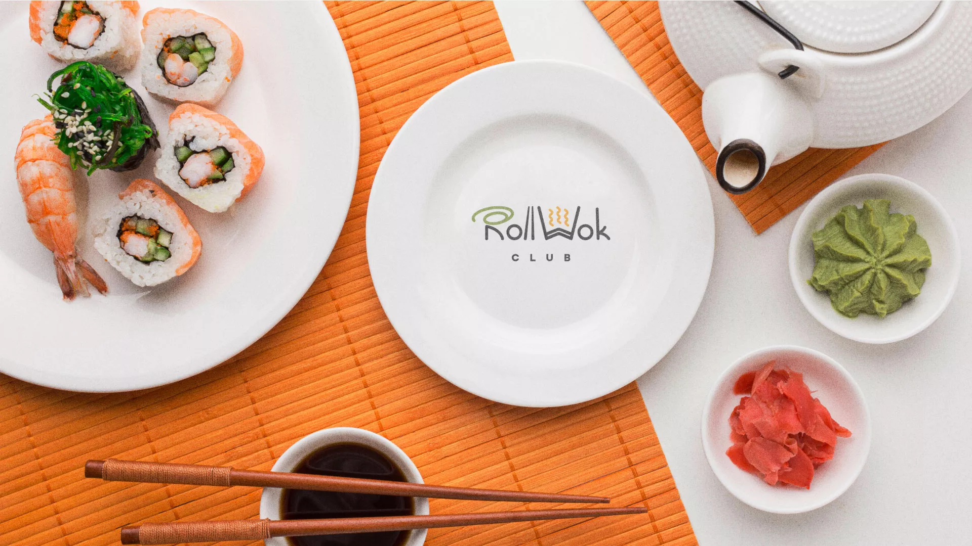 Разработка логотипа и фирменного стиля суши-бара «Roll Wok Club» в Кашире